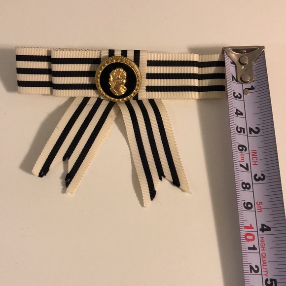 Brooch - Picture 6 of 6